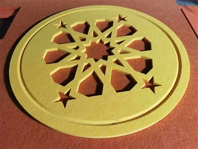 Äänenkestävä seinäpaneelin leikkauskone